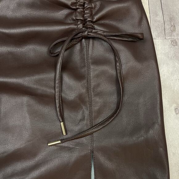 House of Harlow Faux Leather Pencil Skirt Ruched Side Slit XS Chocolate Brown - Picture 4 of 10